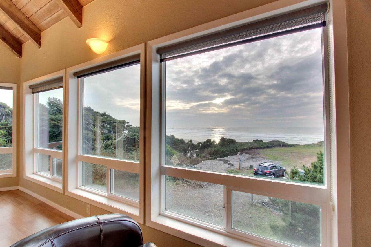 The Yaquina House Villa Newport Exterior photo
