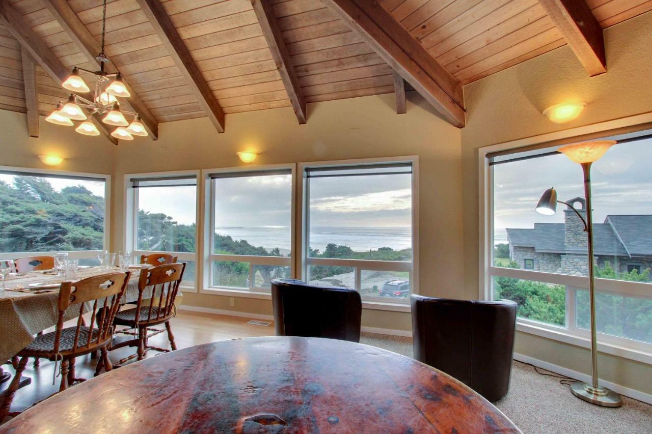 The Yaquina House Villa Newport Exterior photo